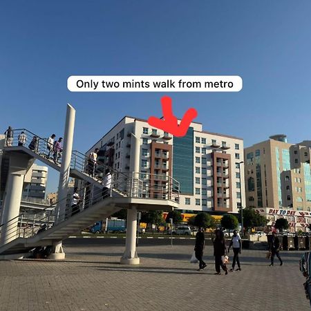 Backpackers Heaven ! 18 Beds In A 2 Bedroom Apartment In Front Of Union Metro Station Diera Дубай Екстериор снимка