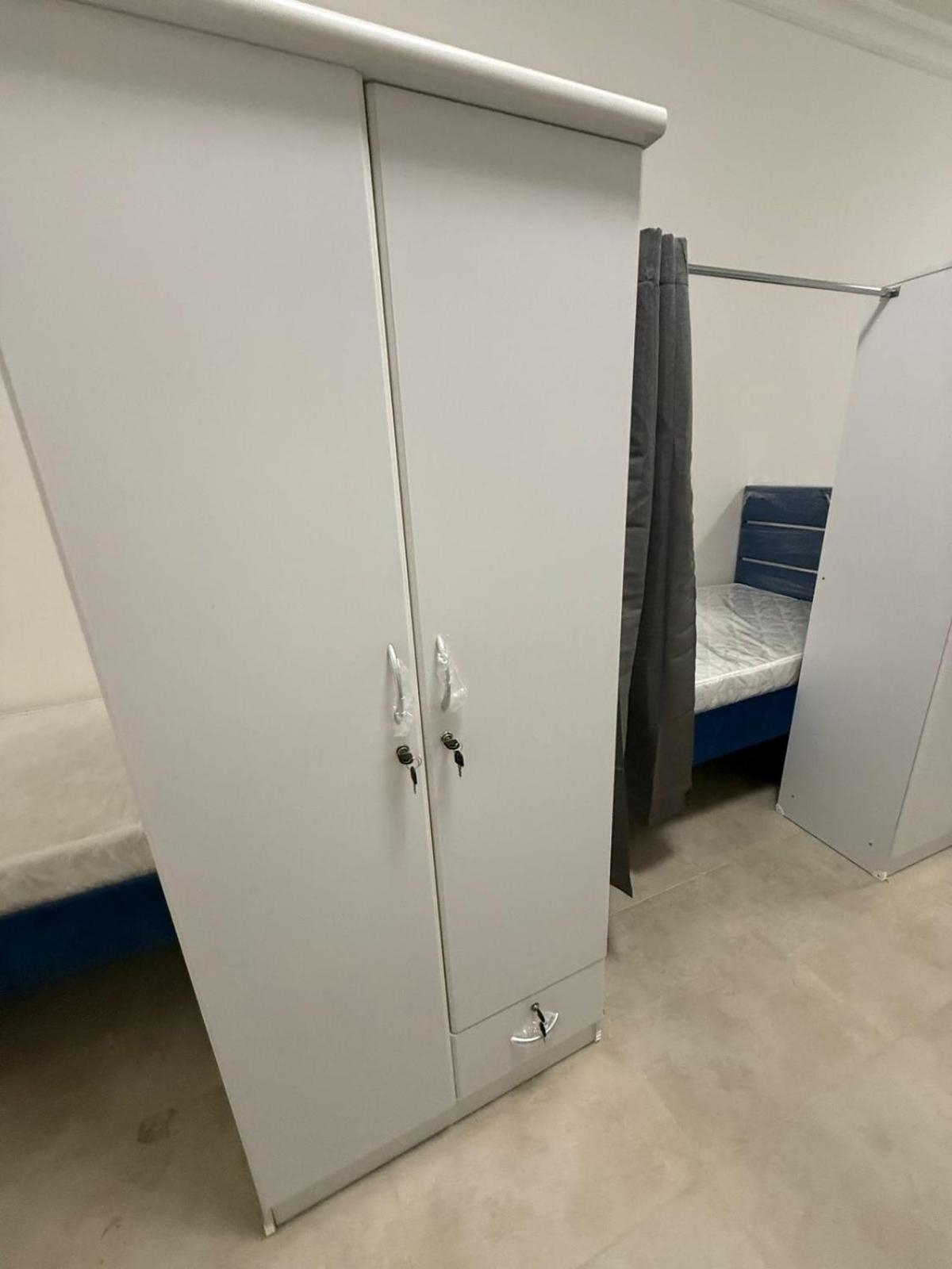 Backpackers Heaven ! 18 Beds In A 2 Bedroom Apartment In Front Of Union Metro Station Diera Дубай Екстериор снимка